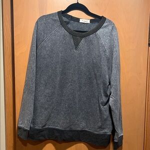Per Se Charcoal Crewneck Sweater